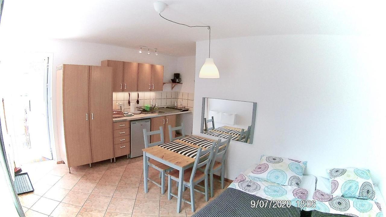 Czarny Bursztyn Apartment Дзивновек Екстериор снимка