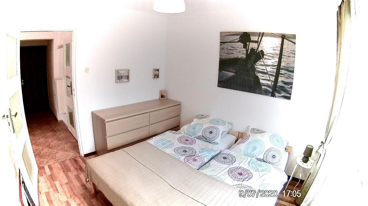 Czarny Bursztyn Apartment Дзивновек Екстериор снимка