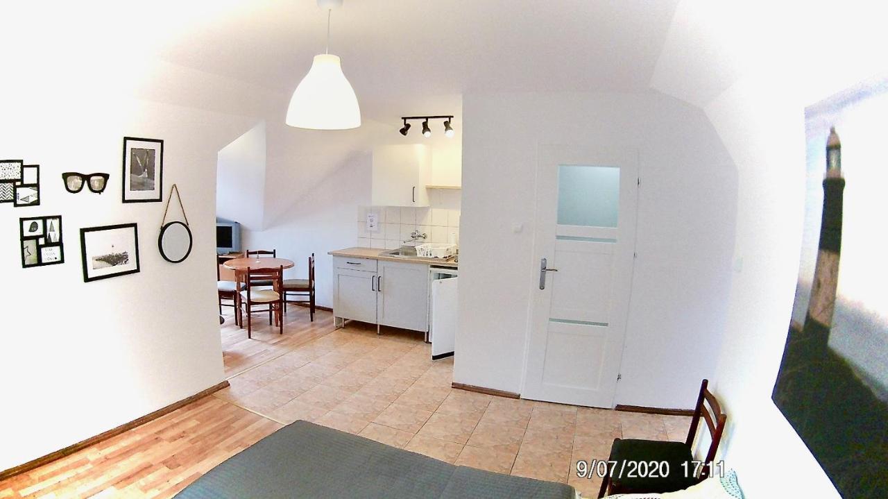 Czarny Bursztyn Apartment Дзивновек Екстериор снимка