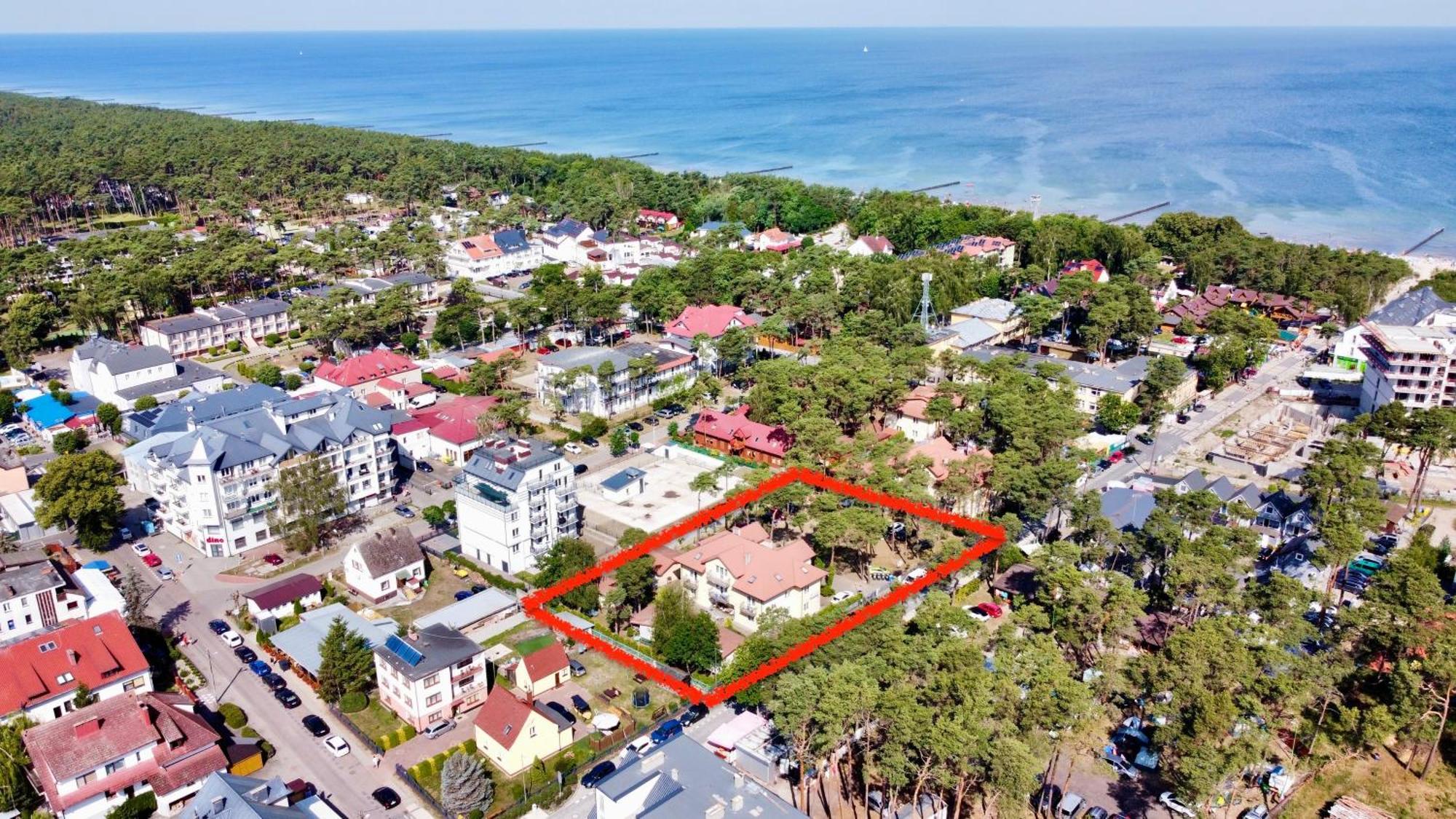 Czarny Bursztyn Apartment Дзивновек Екстериор снимка