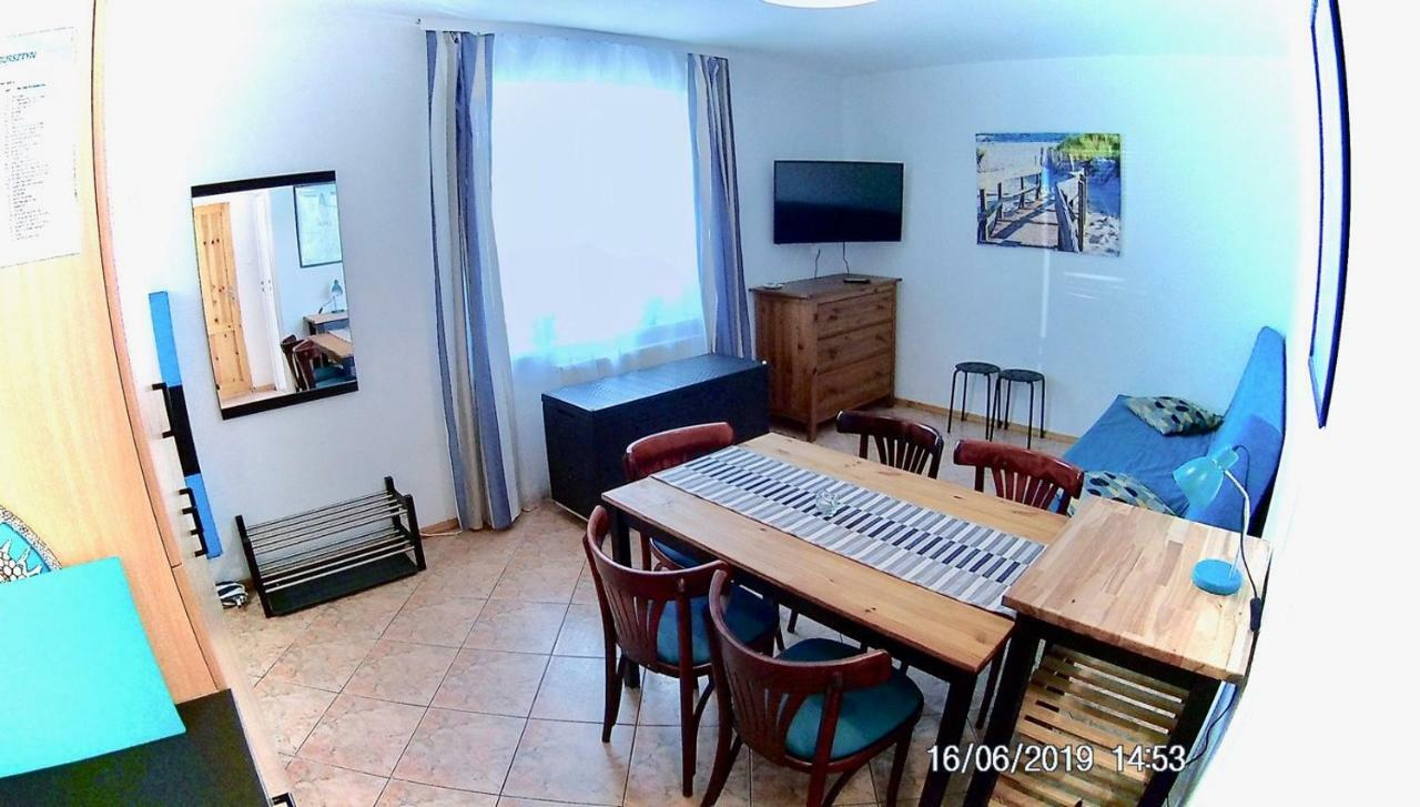 Czarny Bursztyn Apartment Дзивновек Екстериор снимка