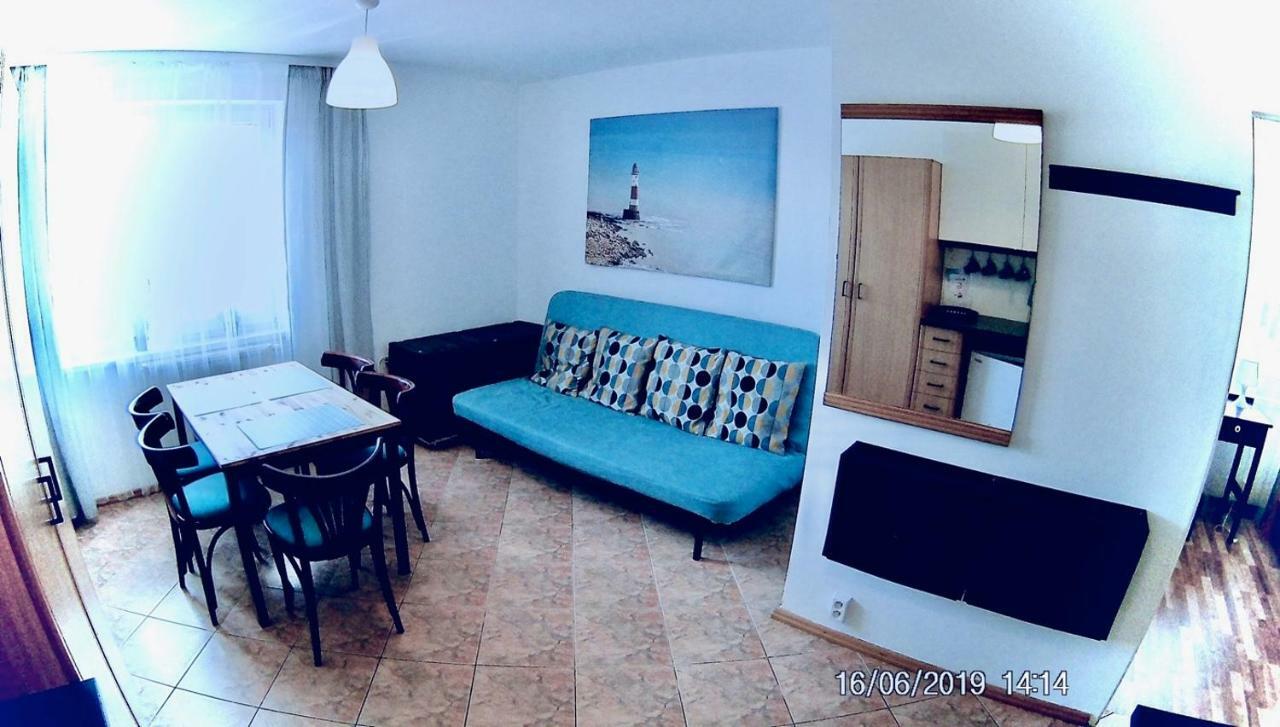 Czarny Bursztyn Apartment Дзивновек Екстериор снимка
