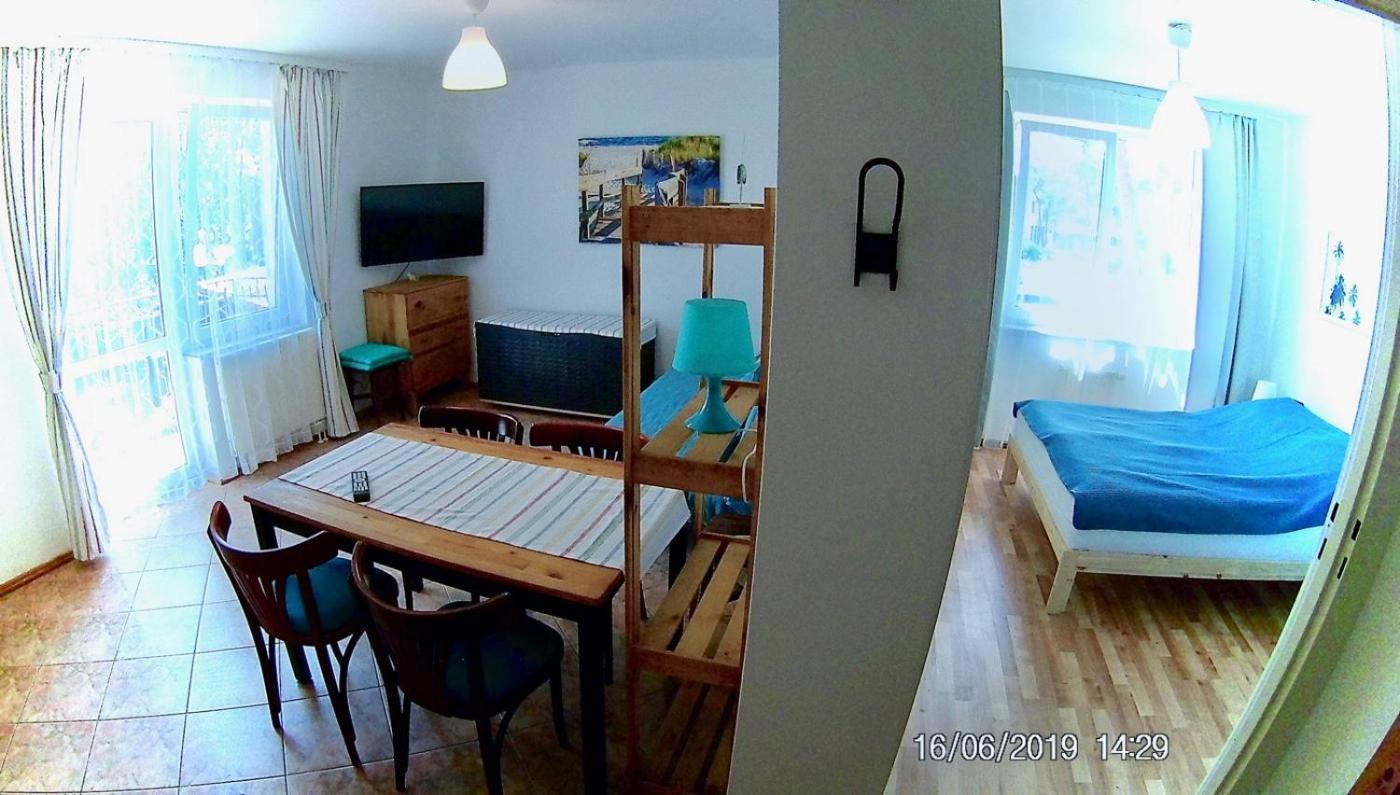 Czarny Bursztyn Apartment Дзивновек Екстериор снимка
