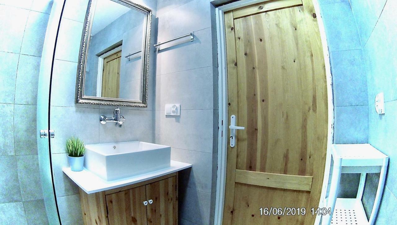 Czarny Bursztyn Apartment Дзивновек Екстериор снимка