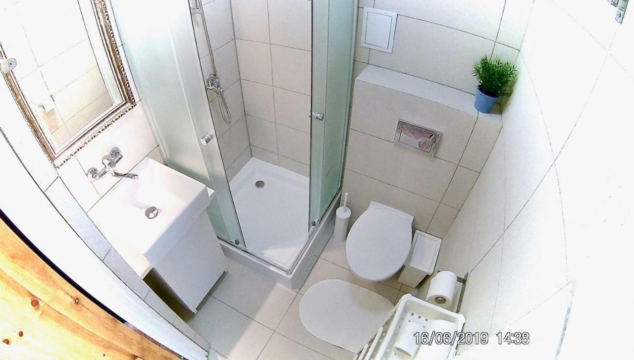 Czarny Bursztyn Apartment Дзивновек Екстериор снимка